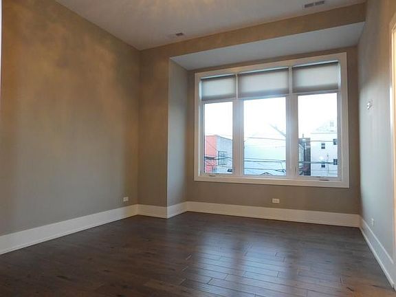 5th image of 1752 W 18th Pl #22N