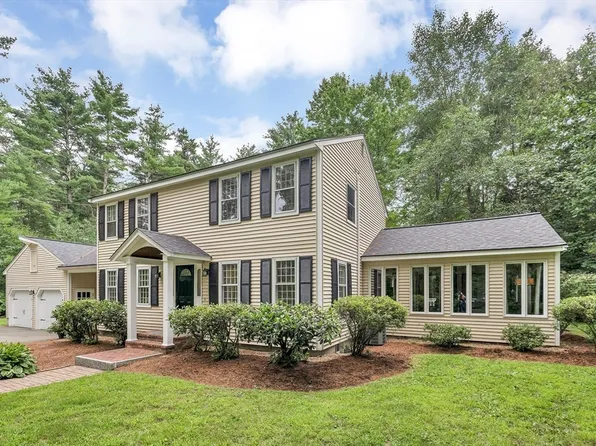 117 Hill Rd, Groton, MA 01450