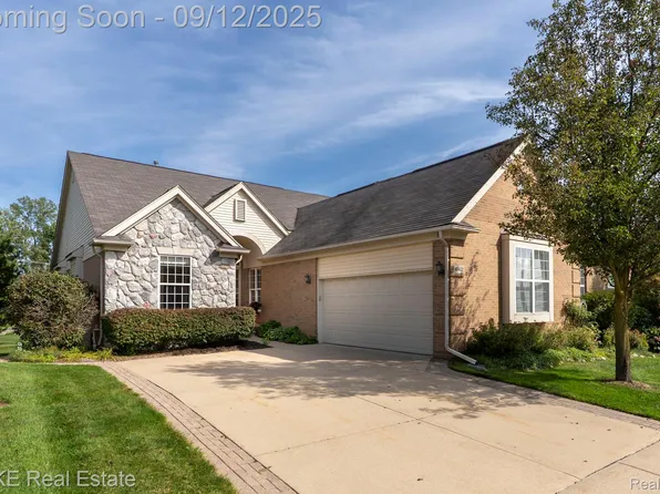49402 N Glacier, Northville, MI 48168