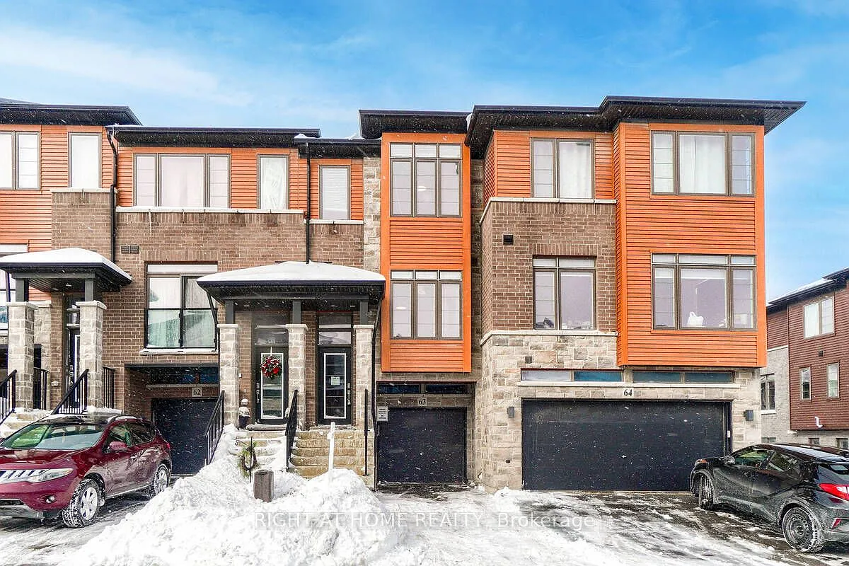 4 bed, $2,600 — Photo 1