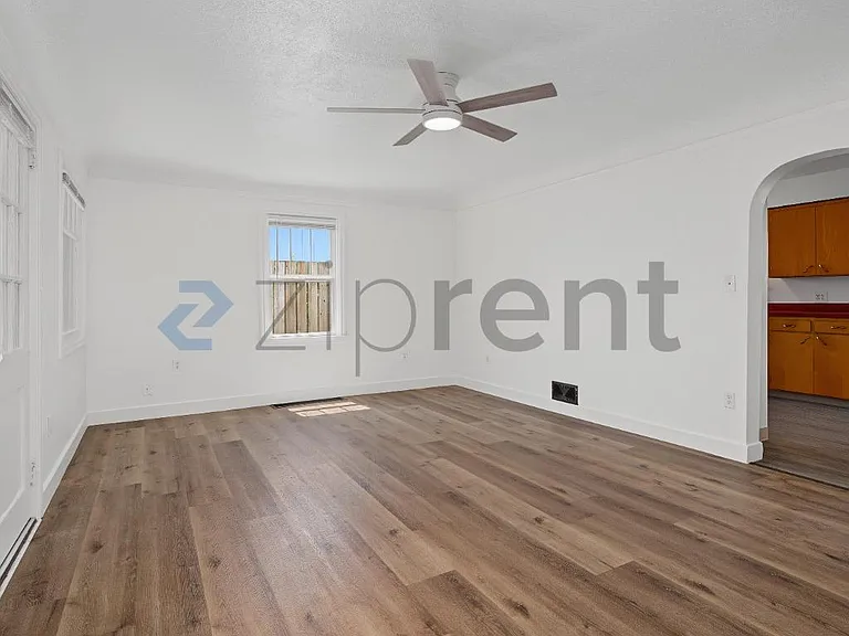 6525 N Montana Ave — Photo 4