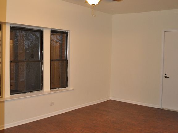 3rd image of 3600 S Wood St APT 3R
