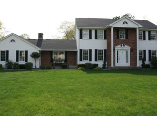 206 Bridle Path Rd, Chicopee, MA 01013