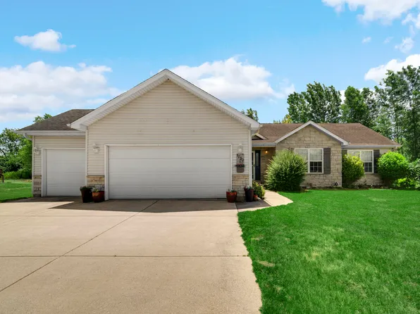 1730 Elderberry Cir, Demotte, IN 46310