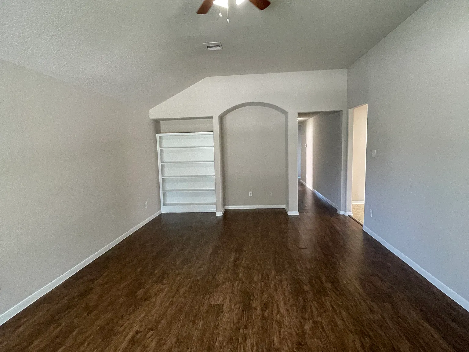 3 bed, 1549 sqft, $1,869 — Photo 3