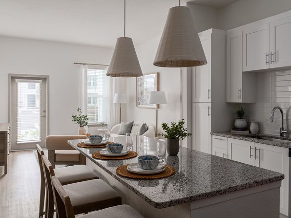 96 Westview Pl #15-305