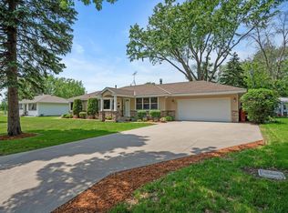 9452 Stevens Ave S, Bloomington, MN 55420