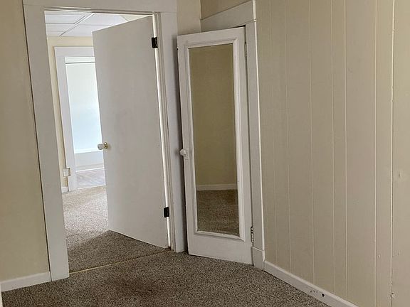 3rd image of 205 E Willard St APT 1