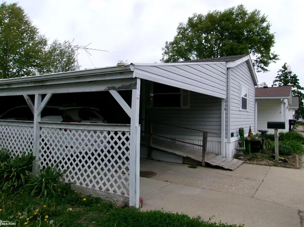 829 Quiet Harbor St, Creston, IA 50801
