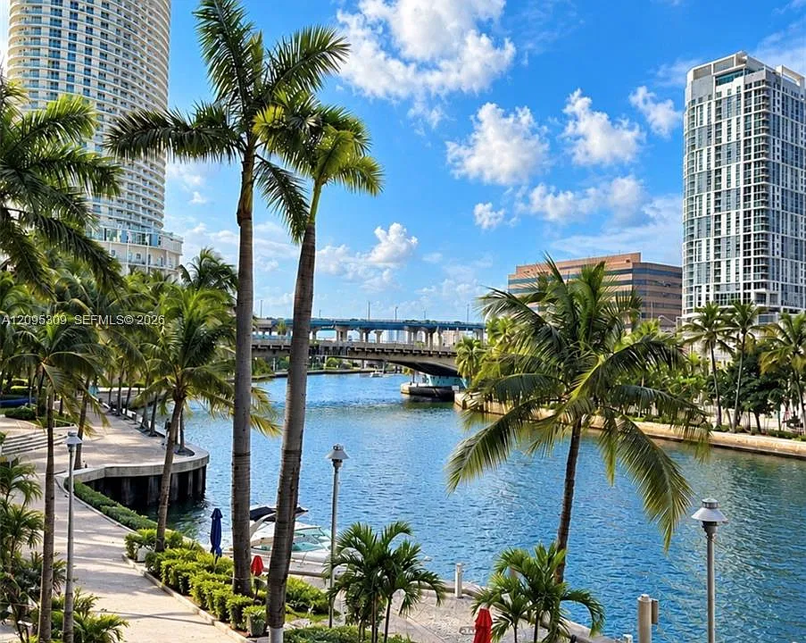690 SW 1st Ct #305