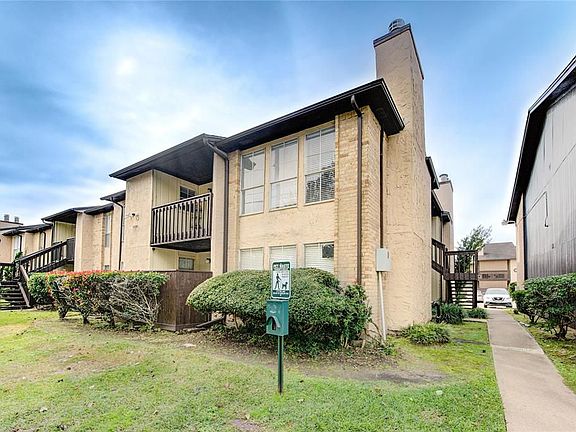 2nd image of 1500 Bay Area Blvd #438