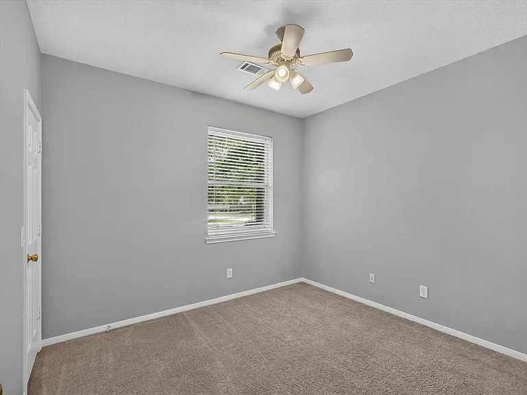 26 Millport Dr — Photo 22