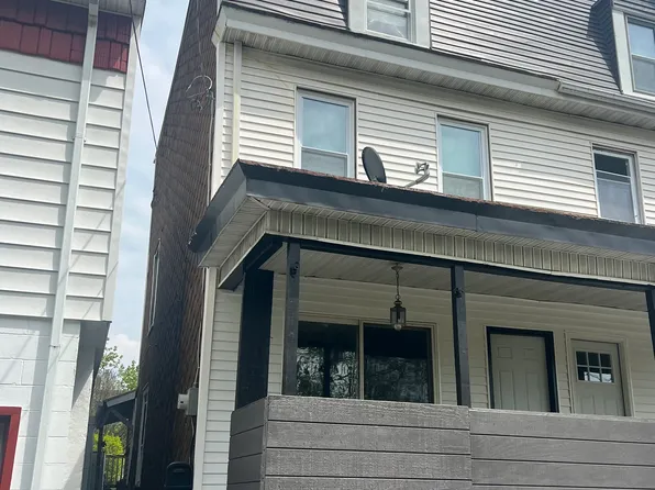 402 N 10th St, Pottsville, PA 17901