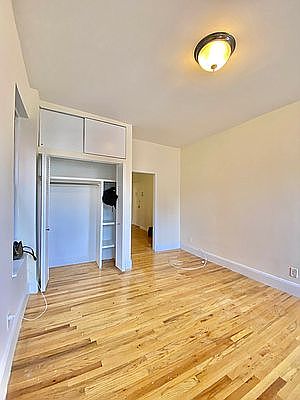 1st image of 323 Bleecker St #15