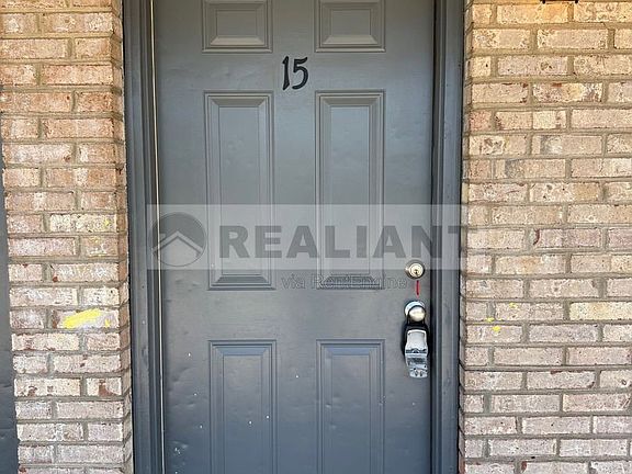 3rd image of 31 Hurley St #15