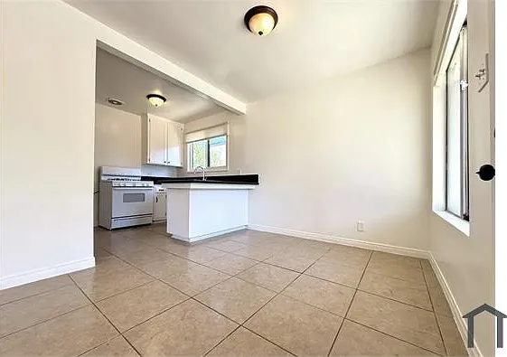 44037 Fern Ave — Photo 6
