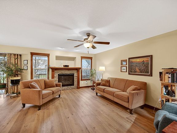 2nd image of 704 N 14th Ave