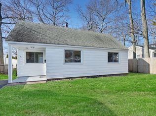 6 Roosevelt Dr, Brick, NJ 08724