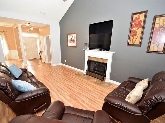 5th image of 519 Sussex Ct