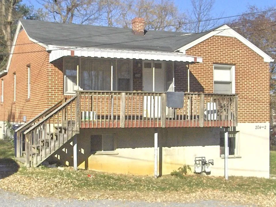 204-1 Broce Dr