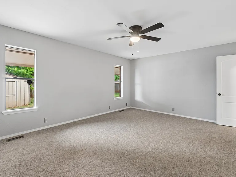 1308 Kelly Park Rd — Photo 26