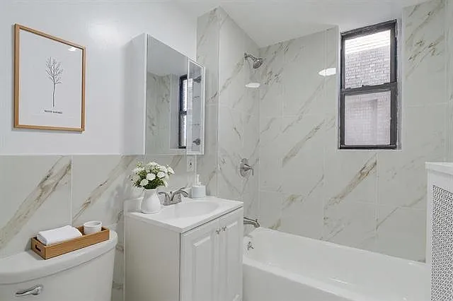 3 bed, 1.0 bath, 796 sqft, $2,050 — Photo 4