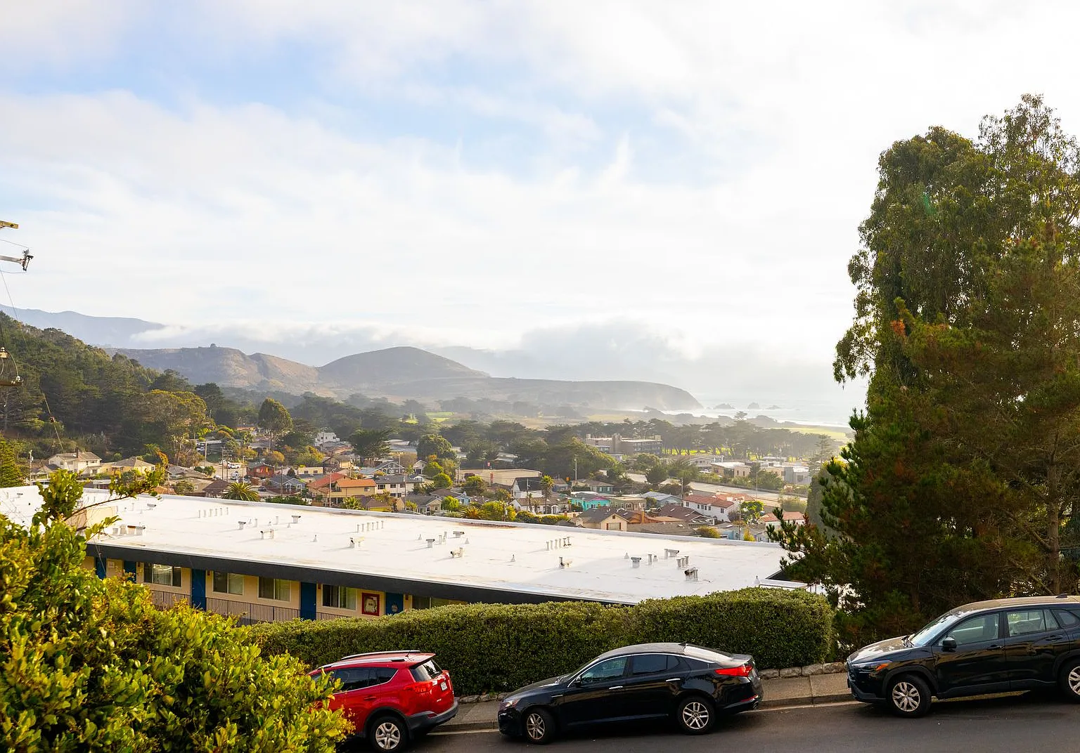 Beautiful 1 bedroom in Pacifica with ocean views! — Photo 2