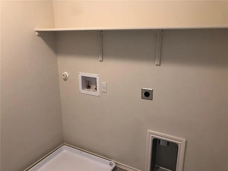 108 Yellowbark St — Photo 24