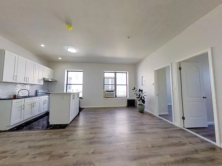 1864 W 4th St #2F — Photo 1