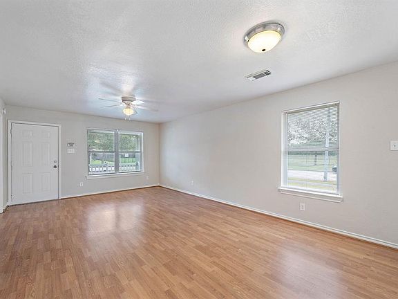 5th image of 3307 Angel Ln