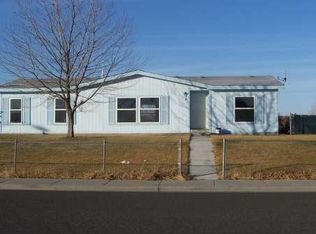 328 N Cedar Ave, Pasco, WA 99301