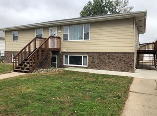 808 1/2 W Sweet Ave, Bismarck, ND 58504