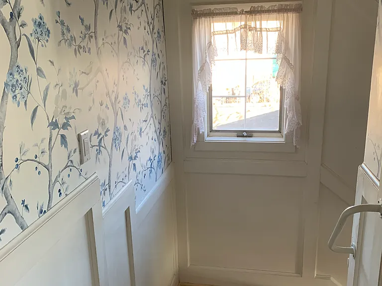 808 W Franklin St — Photo 14