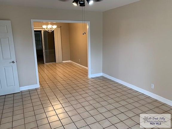 2nd image of 423 Fairwind Dr