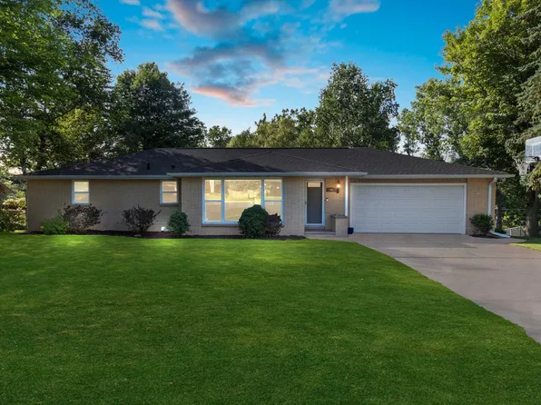 336 Queens Ct, Green Bay, WI 54313