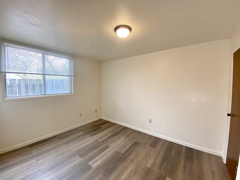 Carriage Hill Apartments — Photo 19