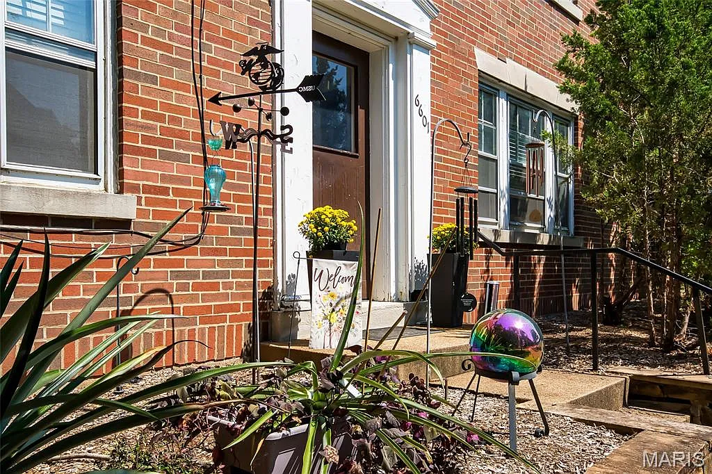 1 bed, 1.0 bath, 750 sqft, $1,000 — Photo 2