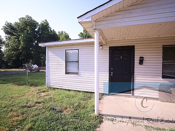 3rd image of 545 Monroe Ave #3