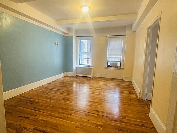 4th image of 128 Fort Washington Ave APT 4F