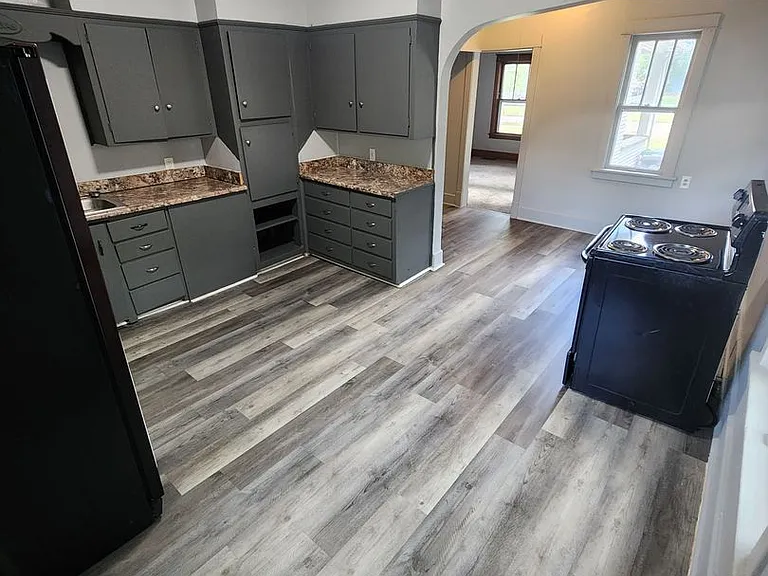 6010 Florence Blvd — Photo 14