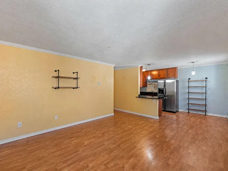 3120 Hennepin Ave #205 — Photo 4