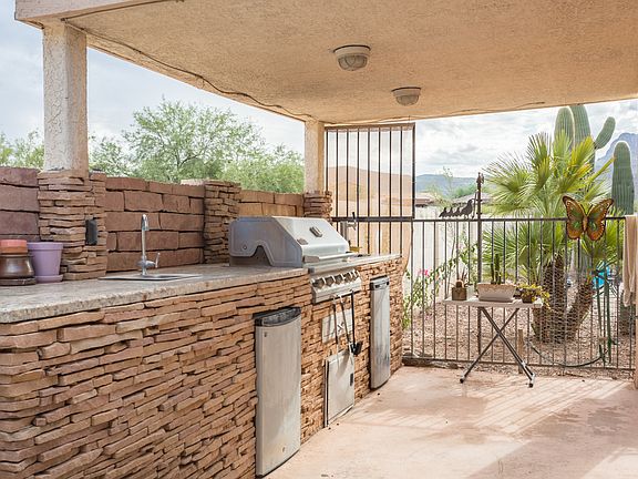 4th image of 8483 N Cantora Way