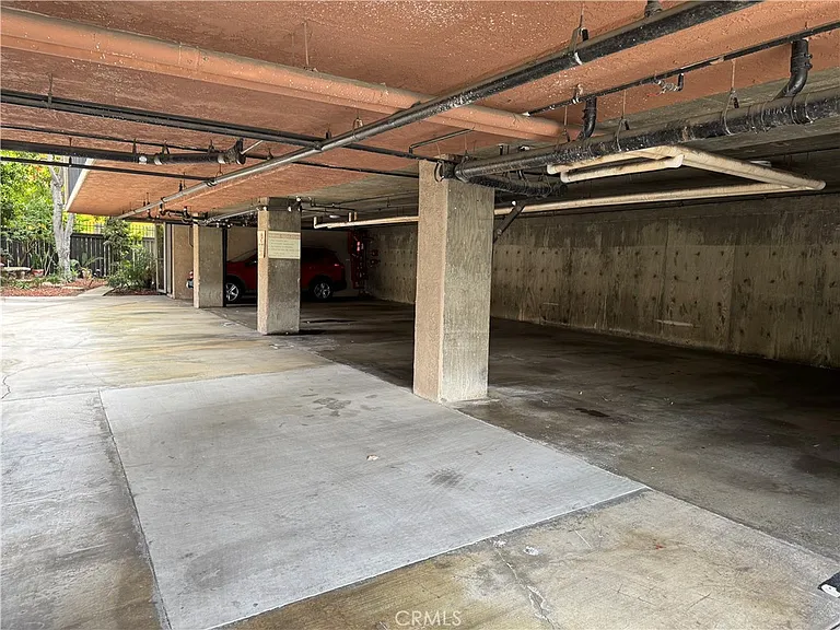 460 Golden Ave #211 — Photo 9