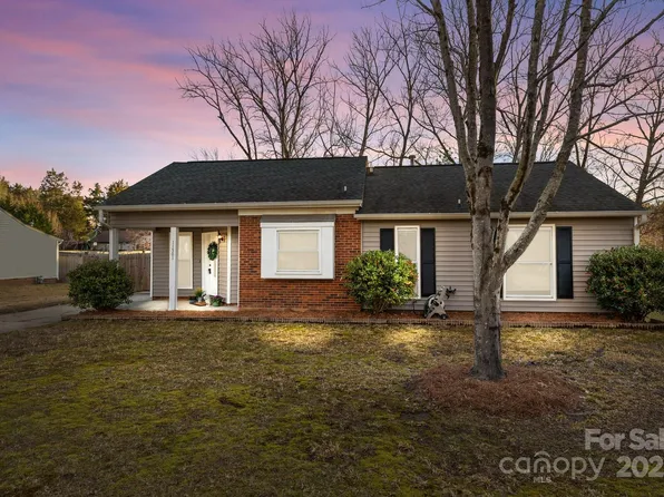 11501 Candlelight Ct, Charlotte, NC 28226