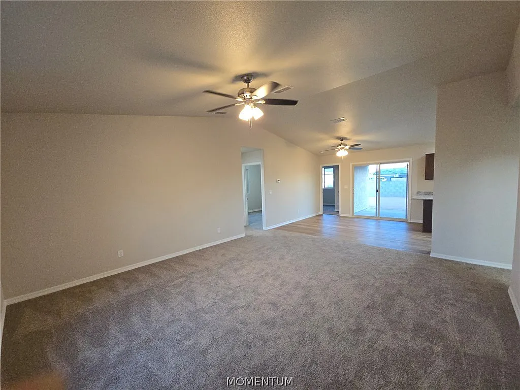 4 bed, 2.0 bath, 1416 sqft, $1,800 — Photo 4