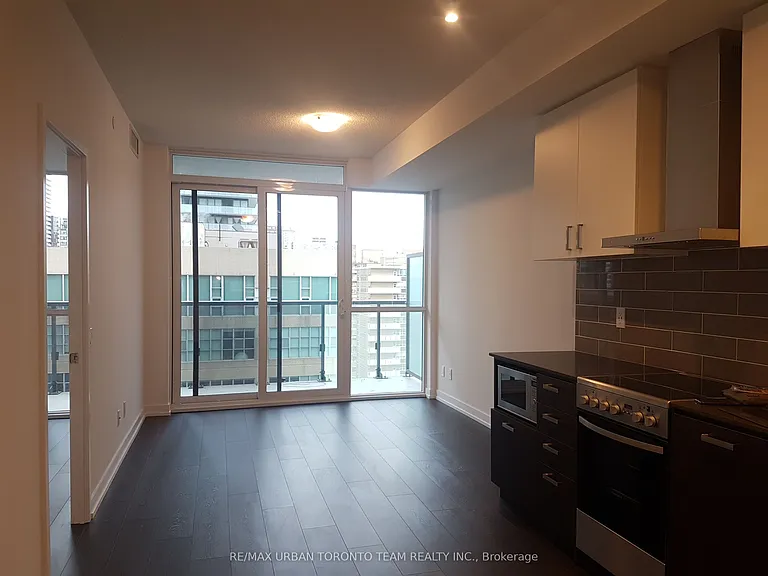 125 Redpath Ave #906 — Photo 6