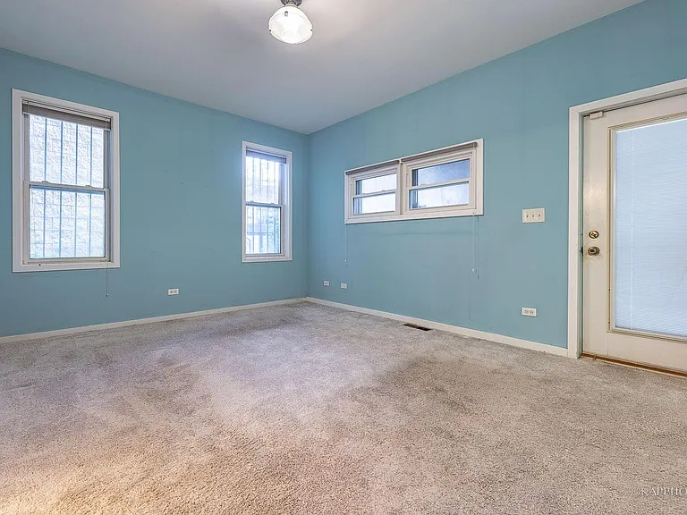 1344 W Grenshaw St #A — Photo 12