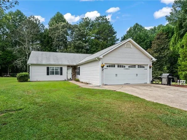 57 Stonecreek Ln W, Dawsonville, GA 30534