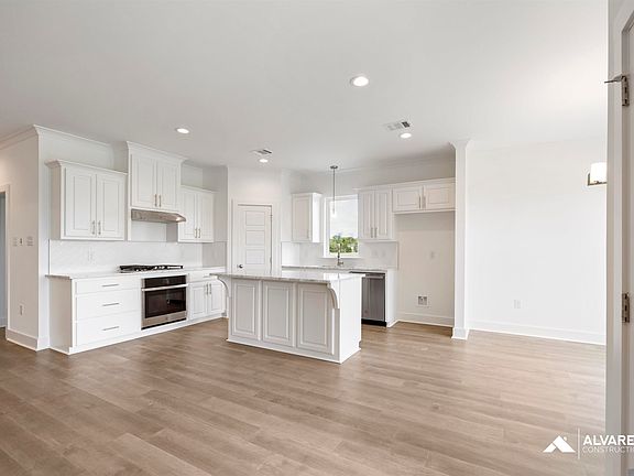 4th image of 18960 Frankel Ave