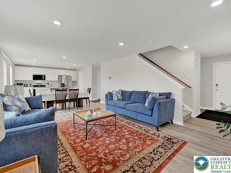 264 Winding Rd — Photo 6